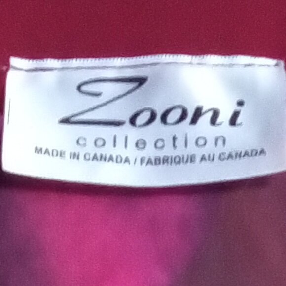 Zooni Collection XL Black Flower Design Blouse - Picture 3 of 3